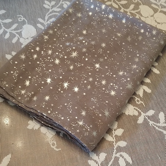 Gap Gray With Silver Stars Oblong Scarf - Picture 3 of 4